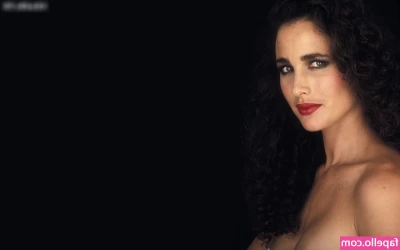 Andie MacDowell [ andie-macdowell ] - My workout was hard today but I feel so sexy growing my ass