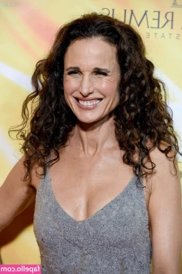 Andie MacDowell [ andie-macdowell ] - Just before go out❤️
