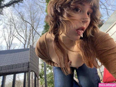 FaerieSpit_ [ faeriespit ] - Do you prefer girls in lingerie or just nude? I want to know! Myself,
