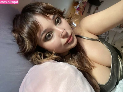 FaerieSpit_ [ faeriespit ] - How you doing tonight papi?