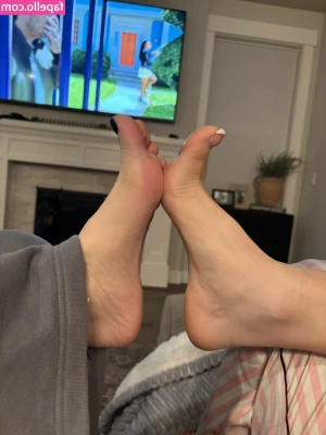 Princessava22 - Couples content coming very soon ;3 Lmk if there's anything in
