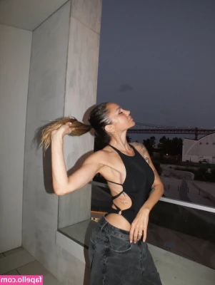 Deborah De Luca [ deborah-de-luca ] - How does it look better on me with or without makeup?🧐