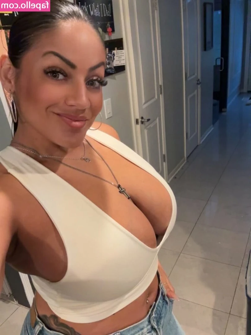 larissalopez - Just the tip... Lol