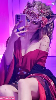AGflower Cosplay [ agflower-cosplay ] - Who wants me to lift my night gown up