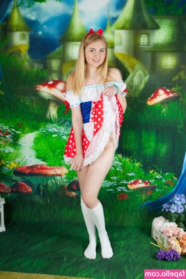 Nimfa - HOORAY!🙃 It's my 🎉 birthday 🎂  I'm 21 today🤪 I am glad