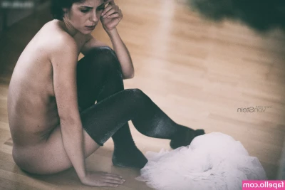 Franzi Skamet [ franzi-skamet ] - Watch me spread and lick in my new g string self worship video, check