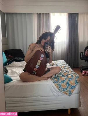 Ana Canas [ ana-canas ] - Tonight, I got all oily in the shower. Imagining your hard cock
