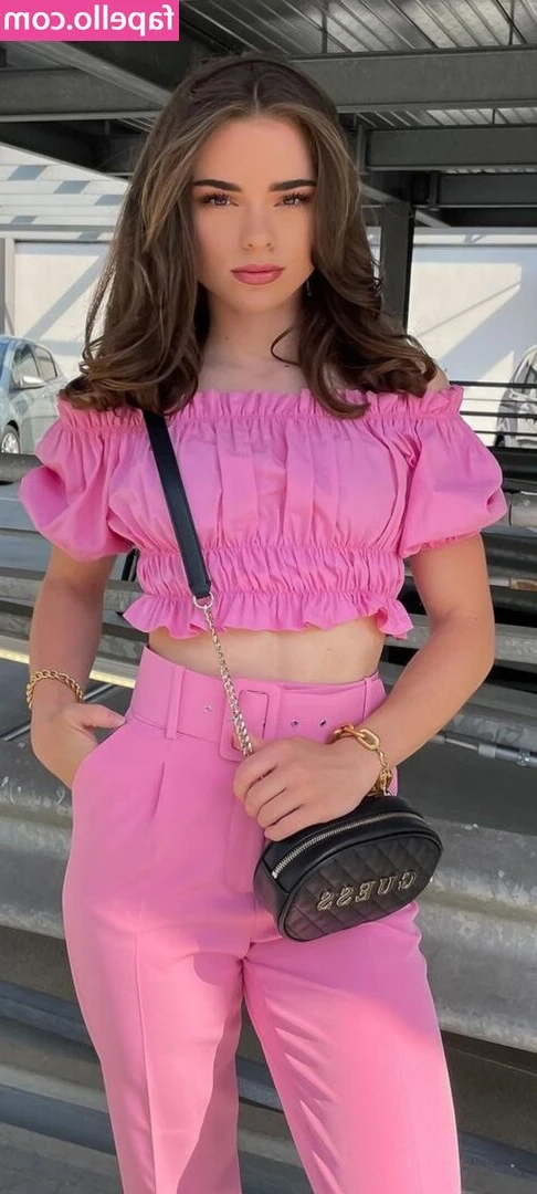 Eileen_lcm [ eileen-lcm ] - Tight Little dress pics