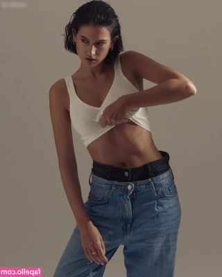 siham.bsl [ siham-bsl ] - My tits are massive today. What do you think?