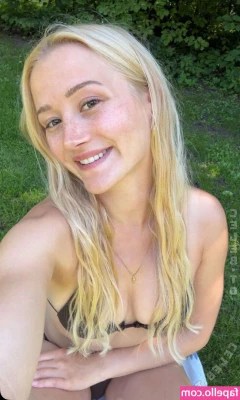 Anna Hafner [ anna-hafner-2 ] - censored boobiezzz
