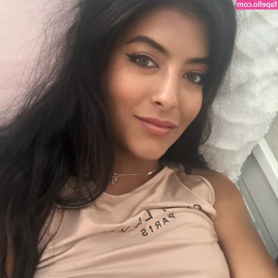 AnabelCurvy - Did you know that in last few posts you can scroll right and see
