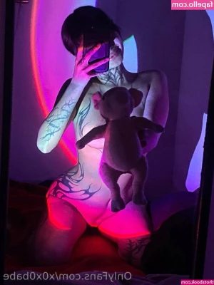 x0x0babe - Silly shower but I’m clean for you now.