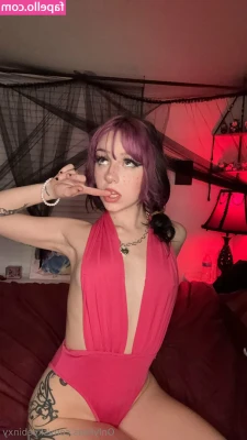 skyebinxy [ skyebinxy-1 ] - I think that there should be no reason to dress beautifully and