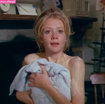 Hayley Mills [ hayley-mills ] - I went waterfalling today!  My nails are naked! (Rarity!)  Pedicure