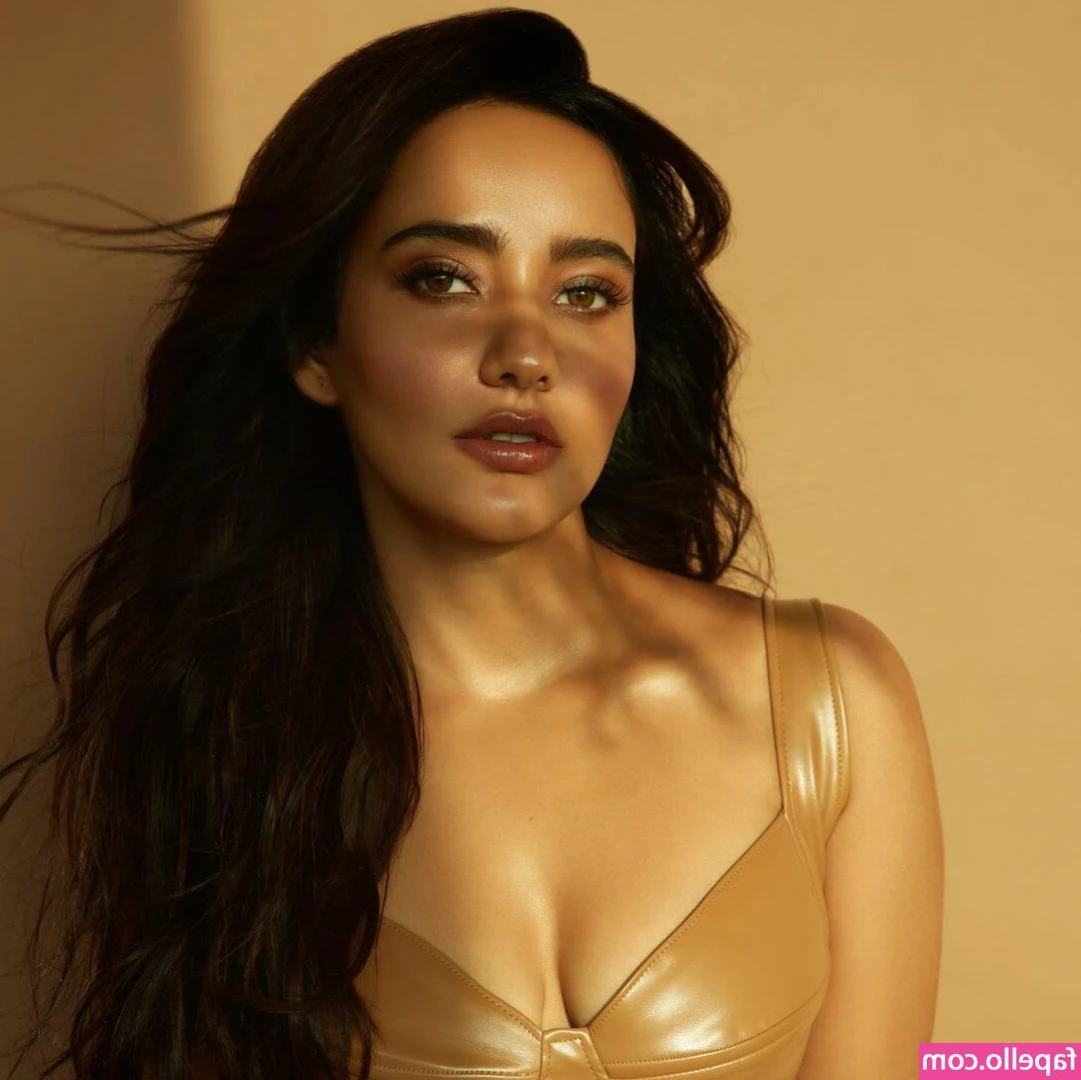Neha Sharma [ neha-sharma ] - 【 巨根與淫水機 Part 2 】 Hands-free 5+5 times!! 