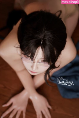 Yuuhuia - I love how my top is a little see-through