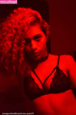 Mtnuaporra - Lil tease from me & @britneydutch 😜💦