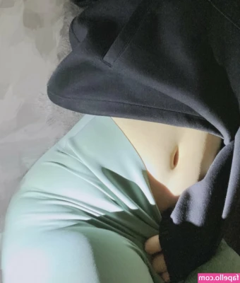 Belly Button [ belly-button ] - Stretching nude is more fun