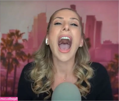 Ana Kasparian [ ana-kasparian ] - Squatting booty free👅👅👅