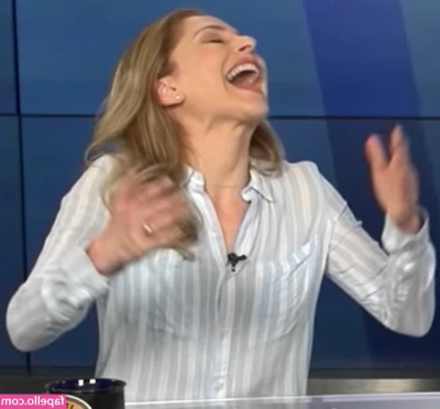 Ana Kasparian [ ana-kasparian ] - What song are fucking my brains out to? ♫꒰･‿･๑꒱