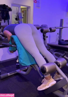 Anastasia_rose_official [ anastasia-rose-official ] - Should I have a seat?