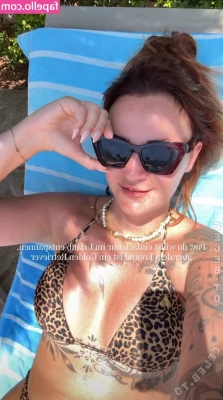 Laberrhababer Sarah [ laberrhababer-sarah ] - Wanna suck my tits?