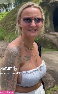 Laberrhababer Sarah [ laberrhababer-sarah ] - I know you love that I’m a real amateur MILF next door.   I