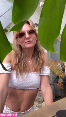 Ella Endlich [ ella-endlich ] - Hey gorgeous people! So I'm doing a mega shoot of content for
