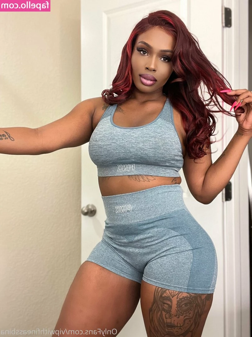 binababyfree - Watch me play with my favorite toy 😈 DM me now!