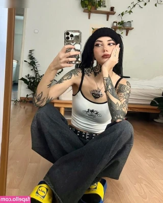 Jessy Cartman [ jessy-cartman ] - New videos in my vault hehe 🐰 🐣