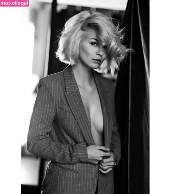 Louisa Mazzurana [ louisa-mazzurana ] - should I uncover it? 👀🖤