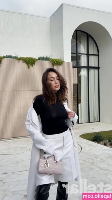 Alycia Debnam Carey [ alycia-debnam-carey ] - sono sola a casa