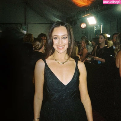 Alycia Debnam Carey [ alycia-debnam-carey ] - Good evening you naughty bunch! I'm filming my custom clips tonight