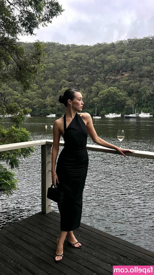 Alycia Debnam Carey [ alycia-debnam-carey ] - Let's skip dinner and head straight for dessert.