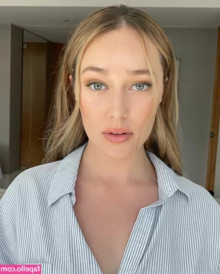 Alycia Debnam Carey [ alycia-debnam-carey ] - Swipe across to see how your mondays should always start