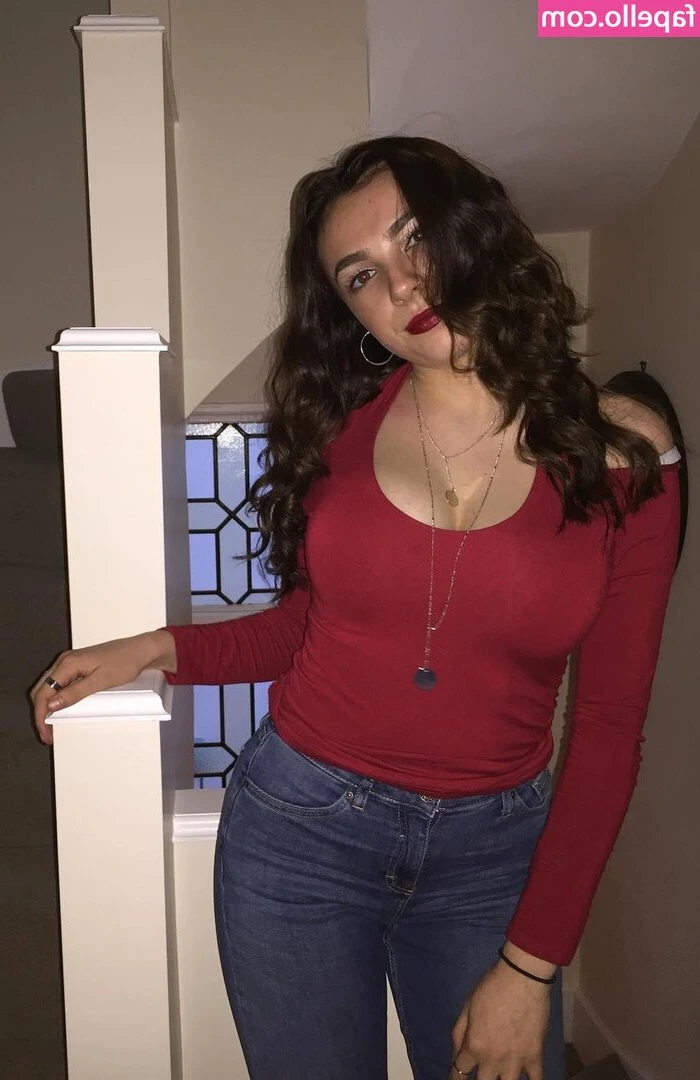 Ella Cecelia [ ella-cecelia ] - I hope thoughts of my booty fill your mind 🤍