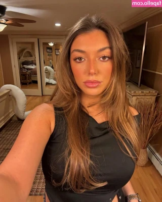 LILIANA FLORINO [ liliana-florino ] - Do you like my boobies daddy?