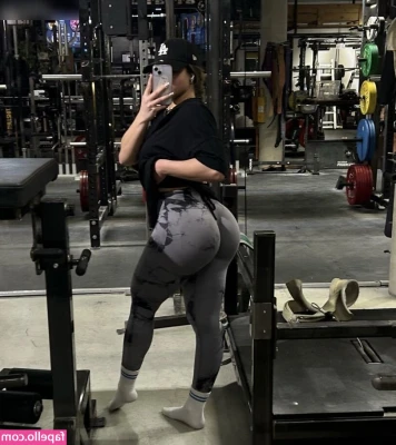 Amina Huber [ amina-huber ] - So in love with my ass