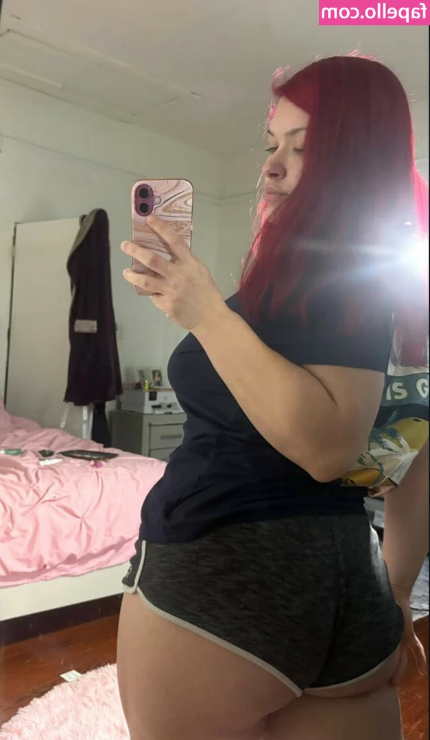jaddebabyy_xoxo [ jaddebabyy-xoxo ] - Had a little fun plugging myself and fingering my tight pussy...just