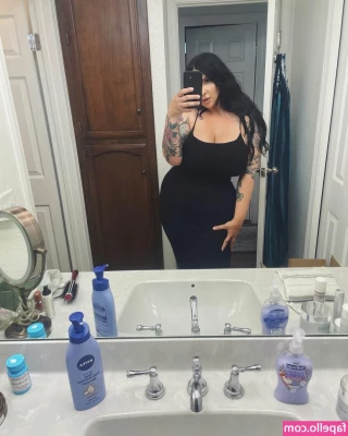 Bailey Arber [ bailey-arber-1 ] - Tuesday night ladies night  Click here to see the sexy red dress and 