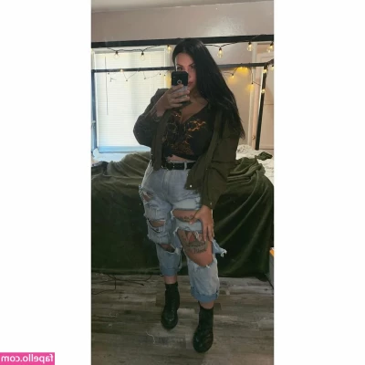 Bailey Arber [ bailey-arber-1 ] - 2/3   Classic. Black and white.   I also have some things on my