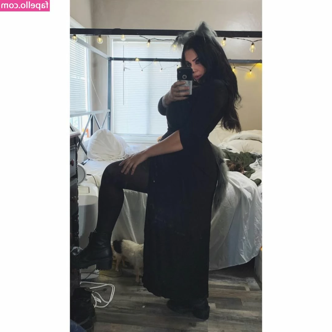 Bailey Arber [ bailey-arber-1 ] - Uploading new full length video content this Wednesday !
