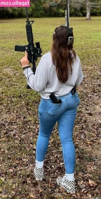 leia.recinos [ leia-recinos ] - Went on a target run with @heavybondage4life today ☺️ here’s