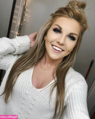 Sophie Swaney [ sophie-swaney-4 ] - GRATIS SNEAKPEEK på min siste solovideo på  julianylandvip   Den er
