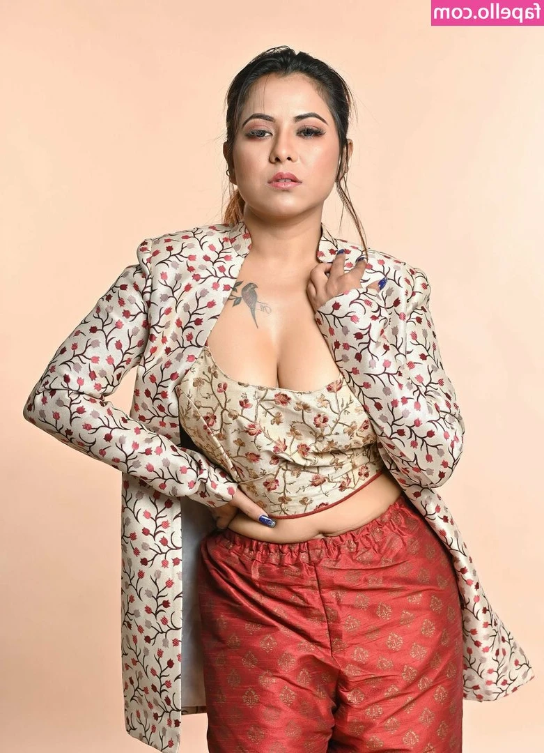 Tina Nandi [ tina-nandi ] - #ad ⚠️ NEW PROMO ⚠️ Onlyfans: onlyfans.com/paganpoetry