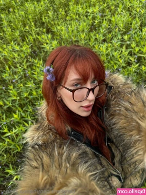 Hanna Ginger [ hanna-ginger ] - Soaking in the last of this summer