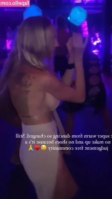 Laura Weyel [ laura-weyel ] - Blonde teacher and her pussy