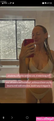 Laura Weyel [ laura-weyel ] - gym shower wank this morning for you guys