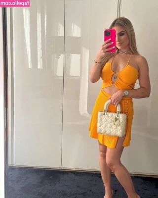 Kim Gloss [ kim-gloss ] - Feels good to be home ☺️ Hope y’all are having a great