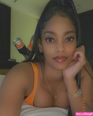 Stephanie Singh [ stephanie-singh ] - Having my hair tied up is actually one of my insecurities >.< I